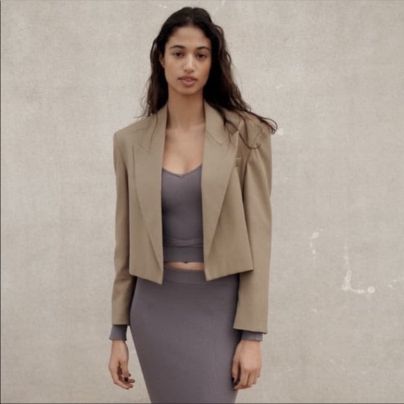 Zara Jackets & Blazers - New Zara Cropped Oversized Blazer Tan M